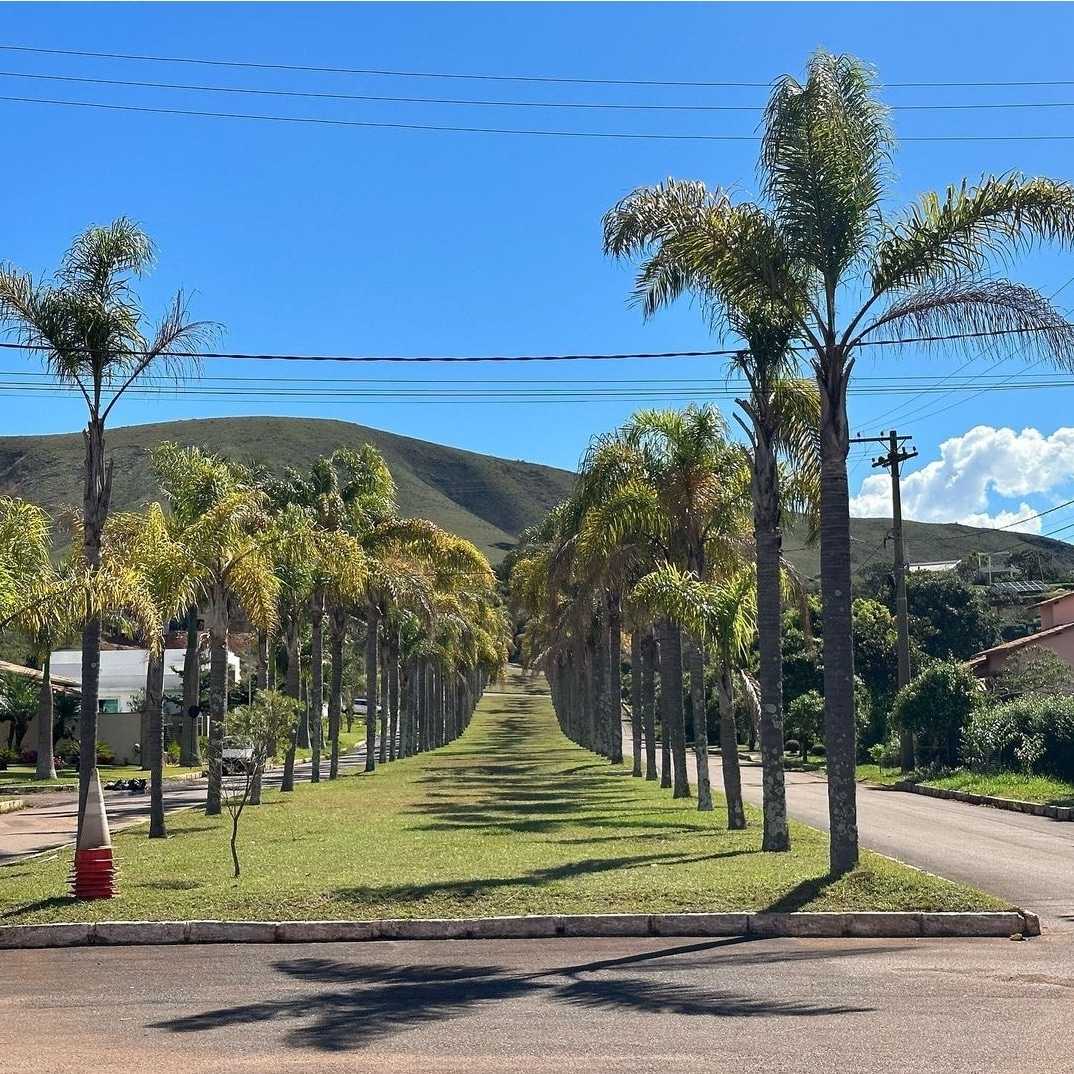 Casa de Condomínio à venda com 7 quartos, 600m² - Foto 1