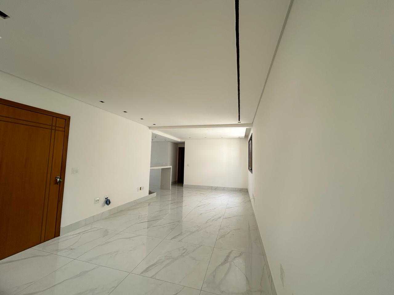 Cobertura à venda com 4 quartos, 240m² - Foto 2