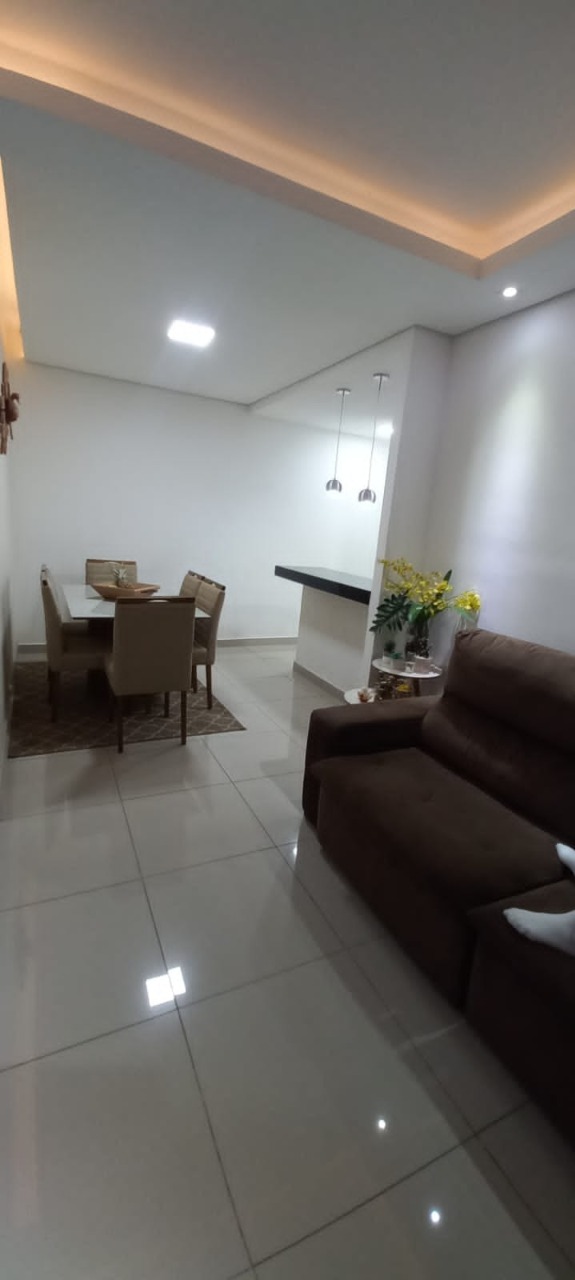 Apartamento à venda com 2 quartos, 70m² - Foto 1