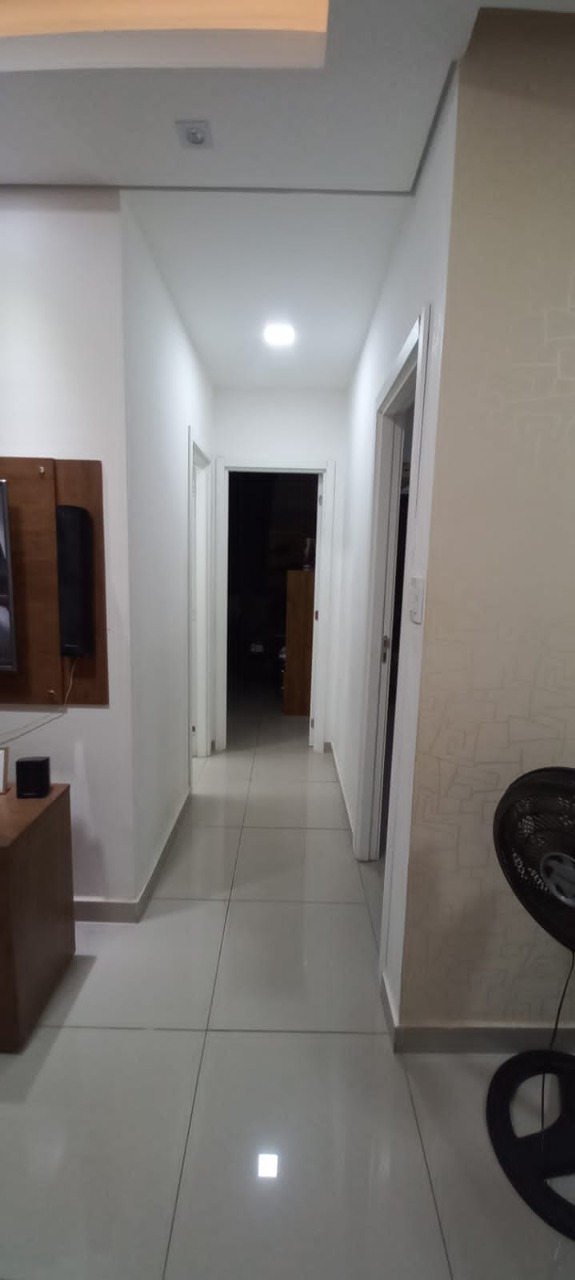 Apartamento à venda com 2 quartos, 70m² - Foto 9