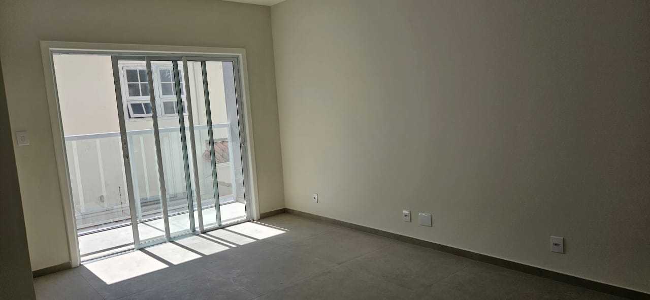 Apartamento à venda com 2 quartos, 70m² - Foto 3