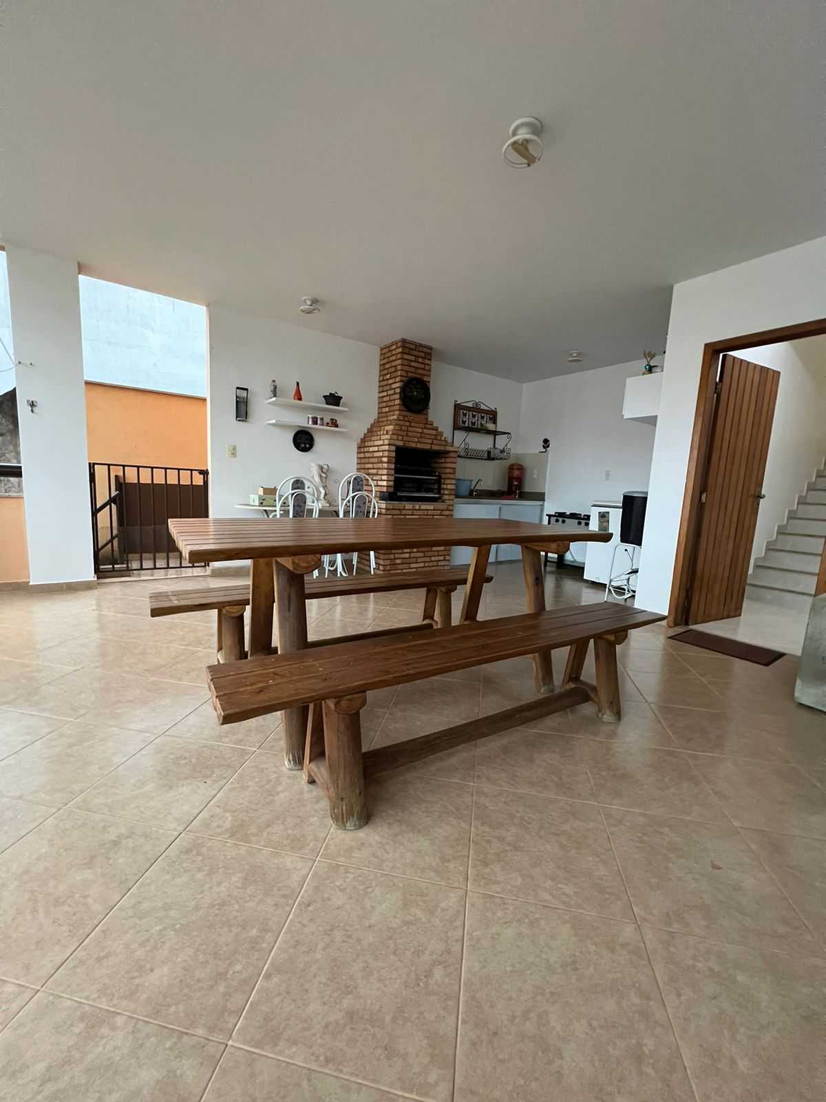 Casa à venda com 4 quartos, 305m² - Foto 5