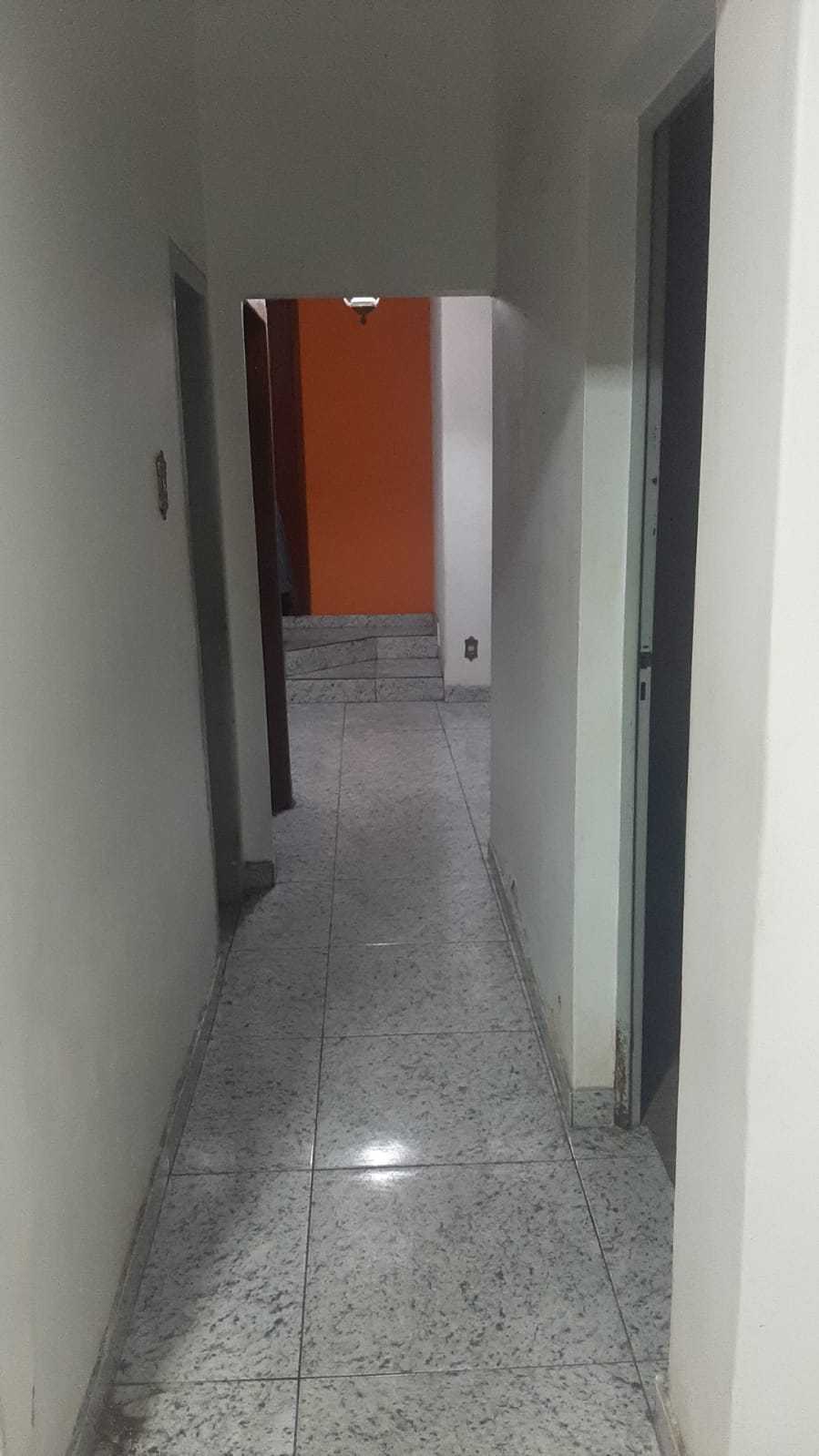 Casa à venda com 6 quartos, 331m² - Foto 5