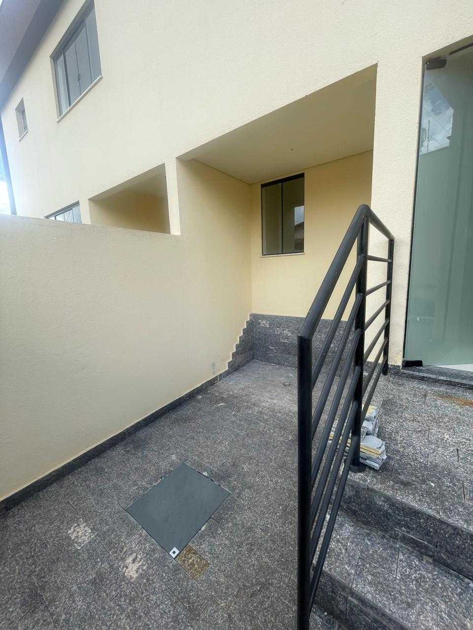 Casa à venda com 2 quartos, 133m² - Foto 2