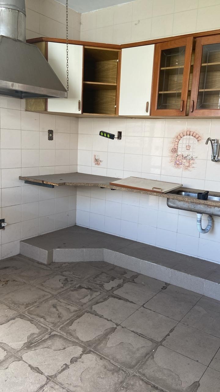 Casa à venda com 3 quartos, 200m² - Foto 3