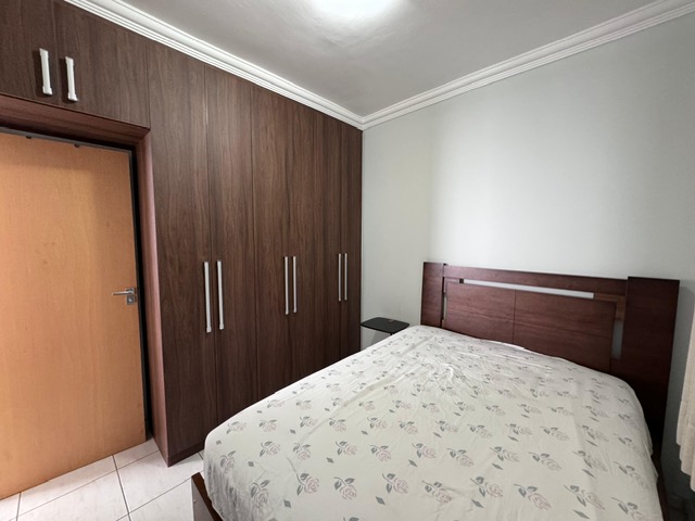 Apartamento à venda com 2 quartos, 62m² - Foto 13