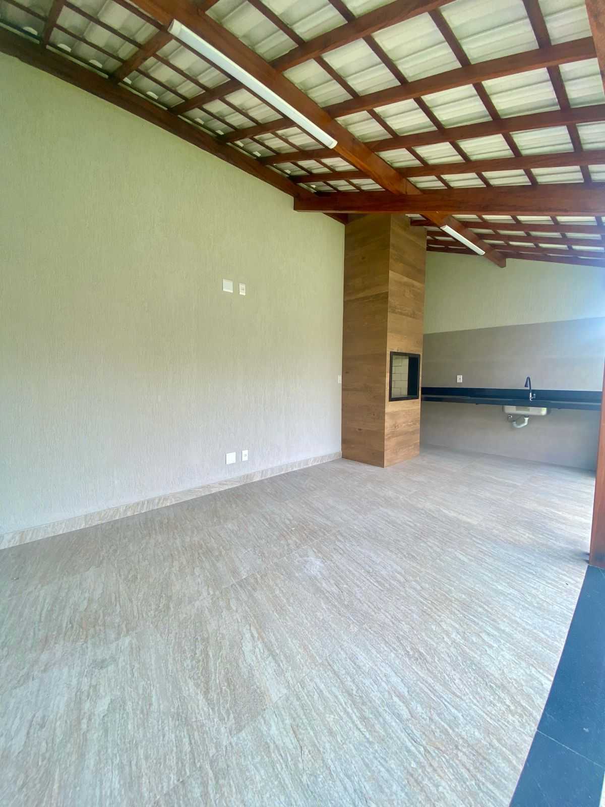 Casa à venda com 4 quartos, 178m² - Foto 4