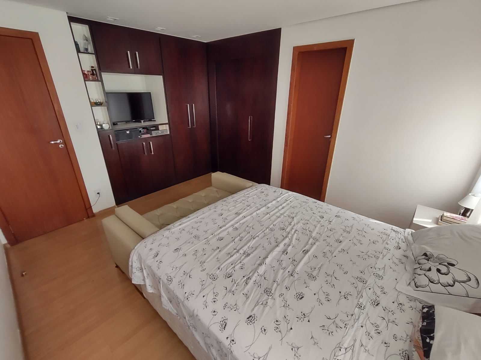 Apartamento à venda com 3 quartos, 130m² - Foto 10