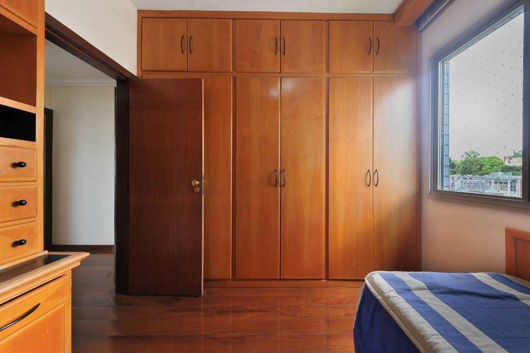 Apartamento à venda com 4 quartos, 140m² - Foto 13