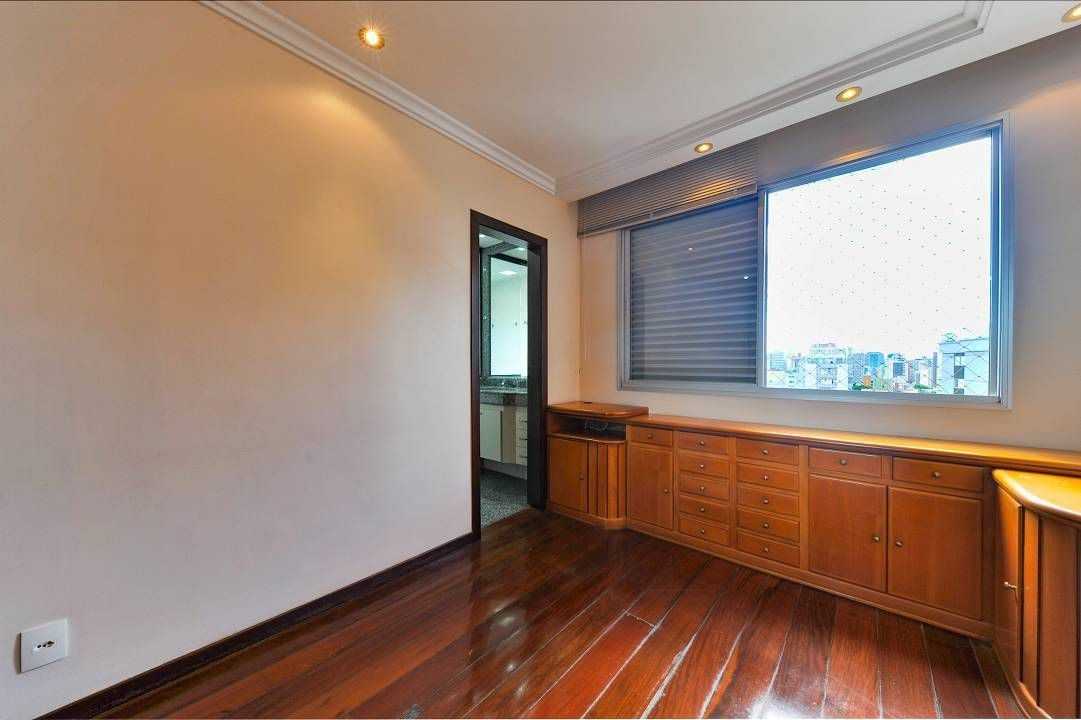 Apartamento à venda com 4 quartos, 140m² - Foto 14