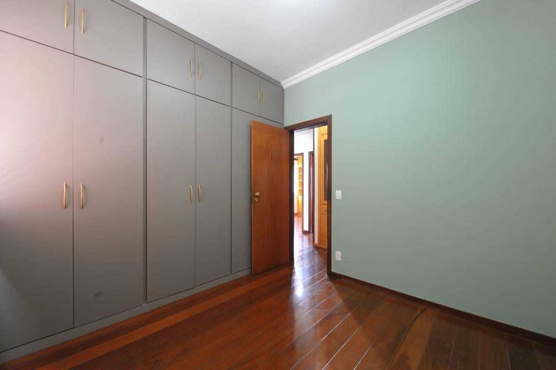 Apartamento à venda com 4 quartos, 140m² - Foto 11