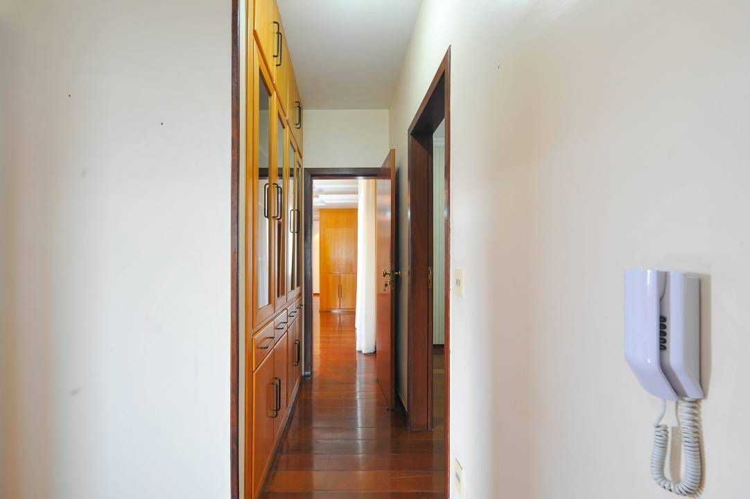 Apartamento à venda com 4 quartos, 140m² - Foto 9