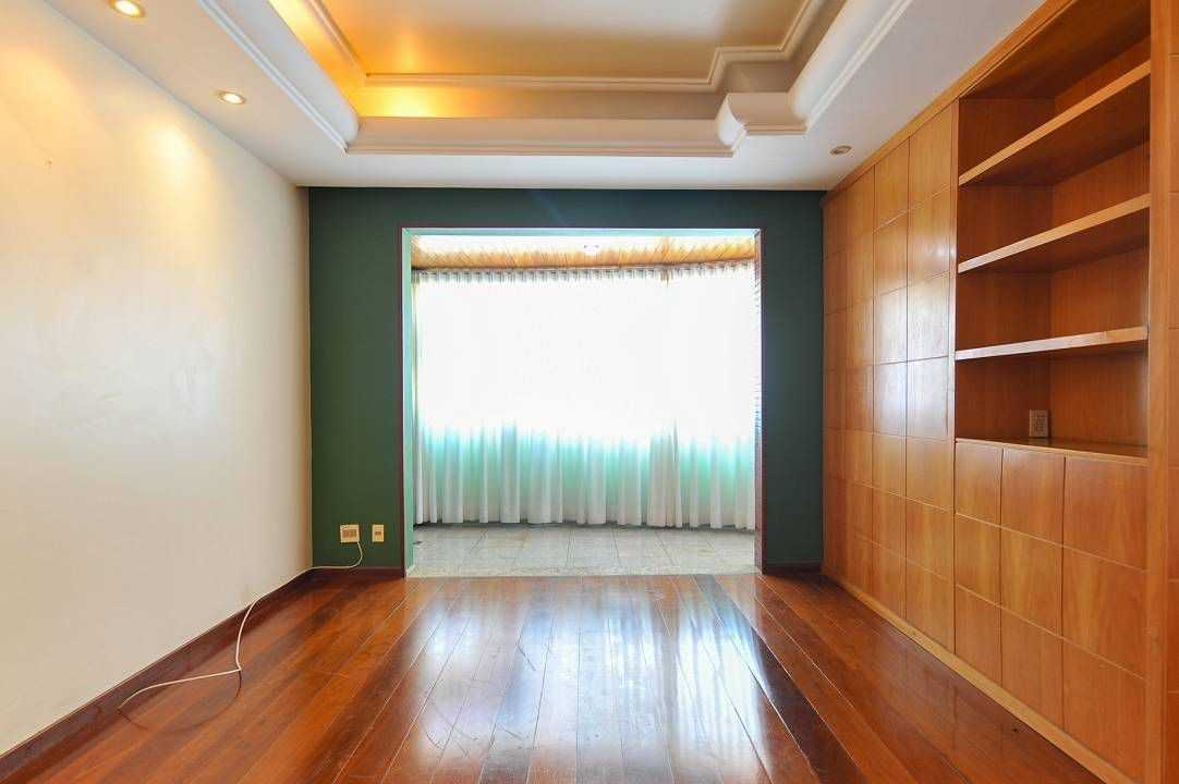 Apartamento à venda com 4 quartos, 140m² - Foto 2