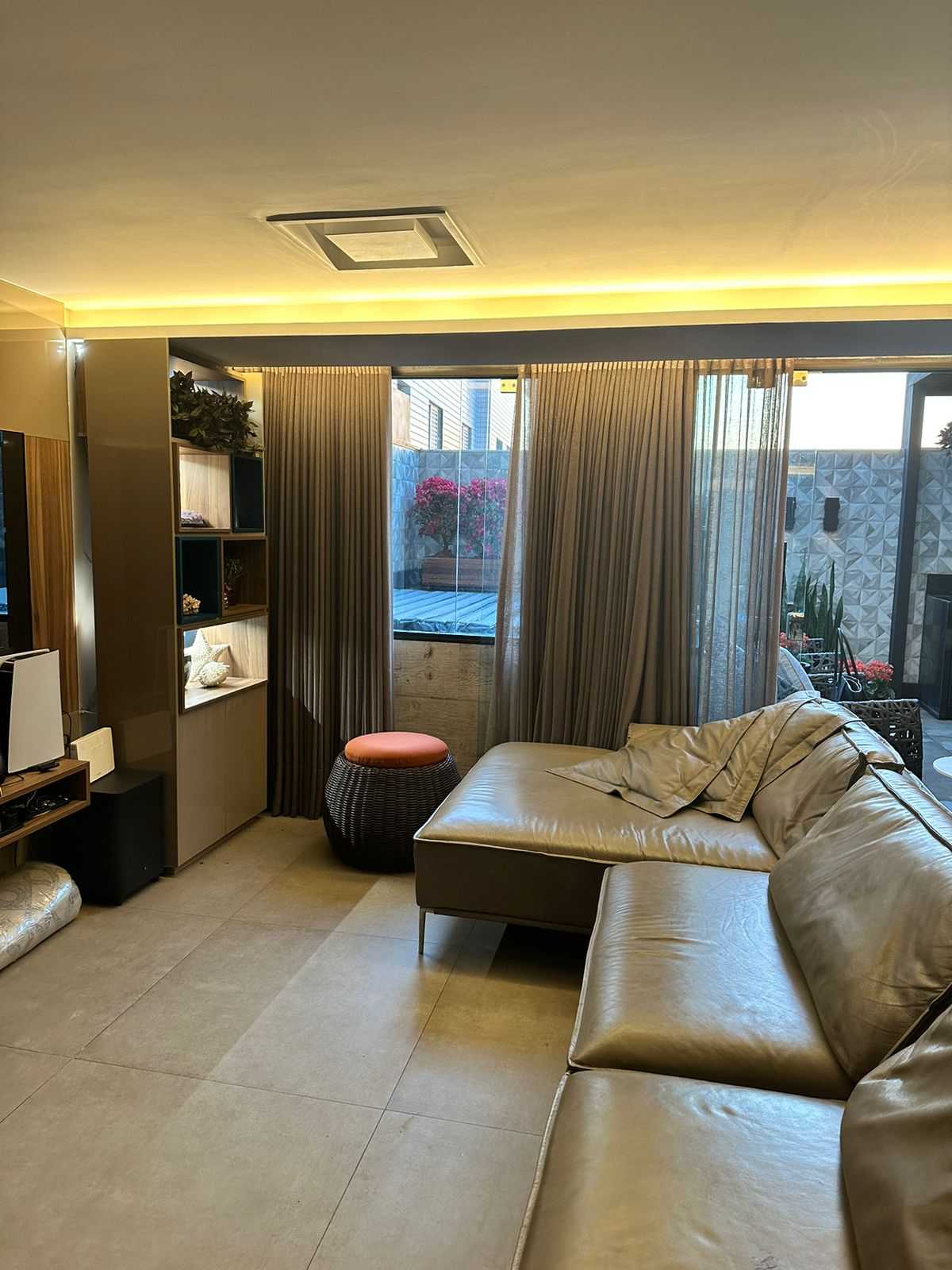 Apartamento para alugar com 3 quartos, 157m² - Foto 4