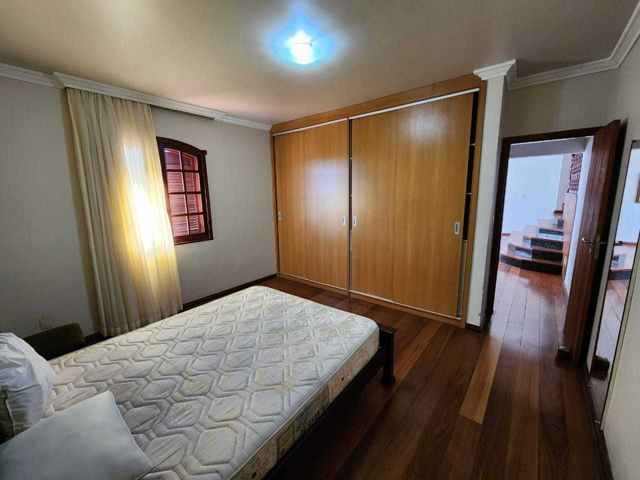 Casa à venda com 5 quartos, 384m² - Foto 9