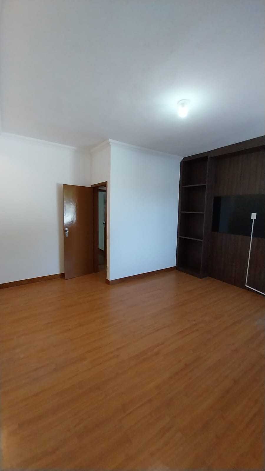 Casa à venda com 4 quartos, 290m² - Foto 18