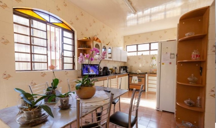 Casa à venda com 4 quartos, 312m² - Foto 13