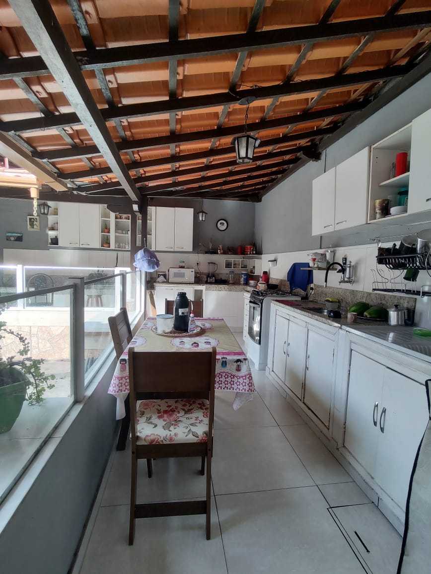 Casa à venda com 3 quartos, 130m² - Foto 4