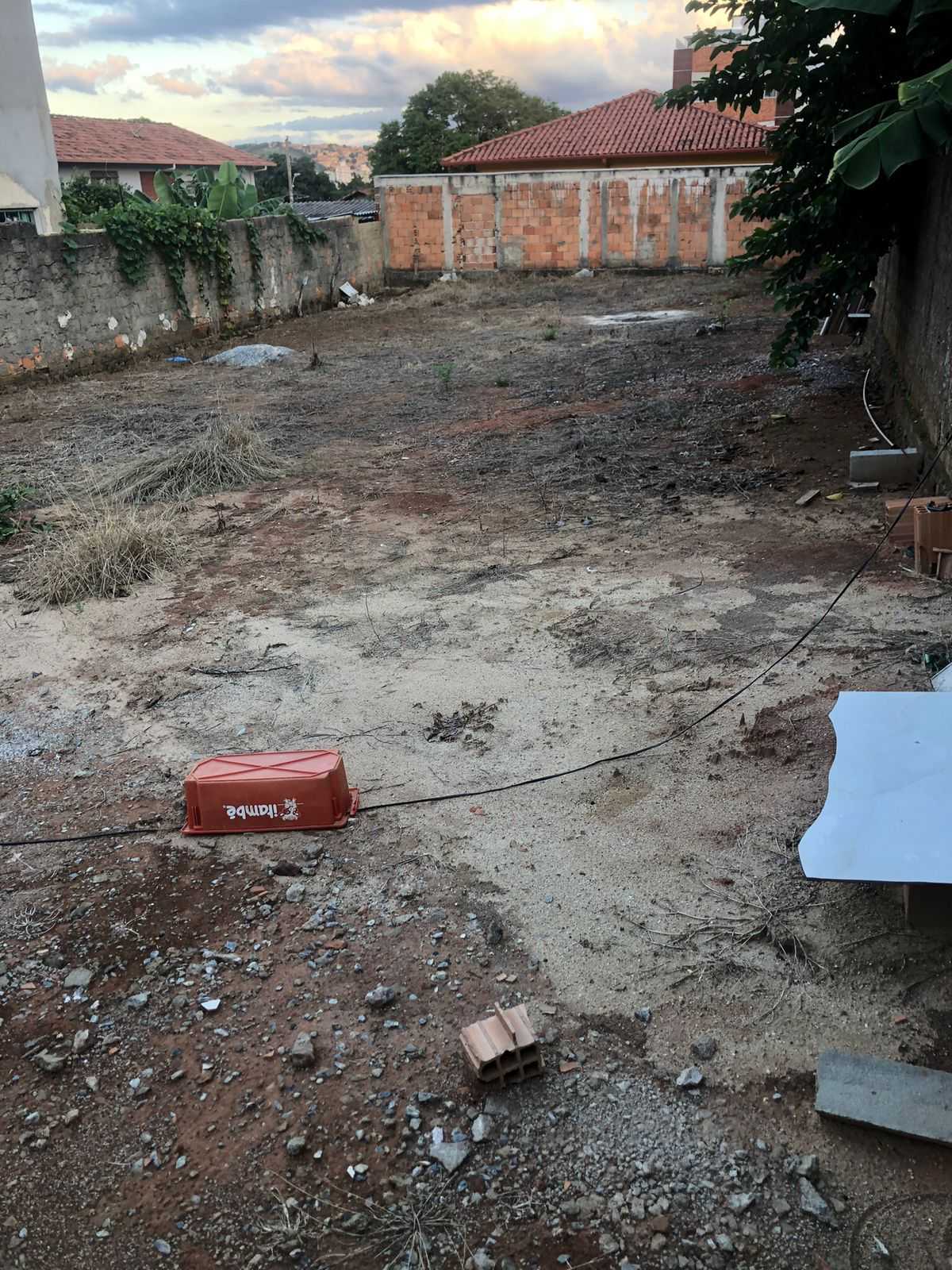 Terreno à venda, 360m² - Foto 2