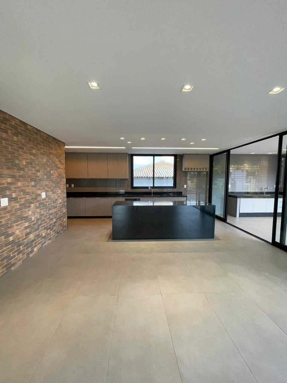 Casa de Condomínio à venda com 4 quartos, 420m² - Foto 8