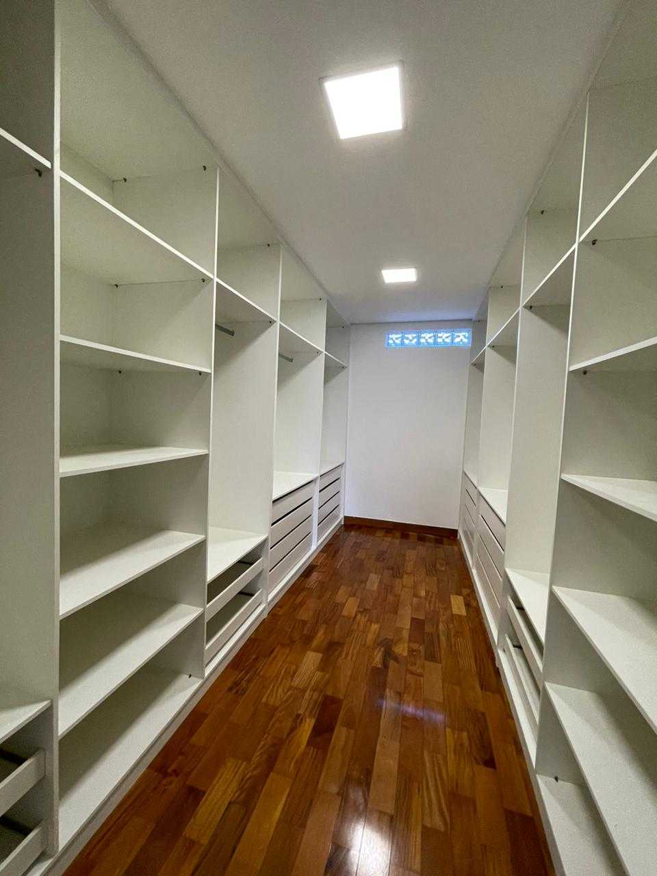 Casa de Condomínio à venda com 4 quartos, 420m² - Foto 12