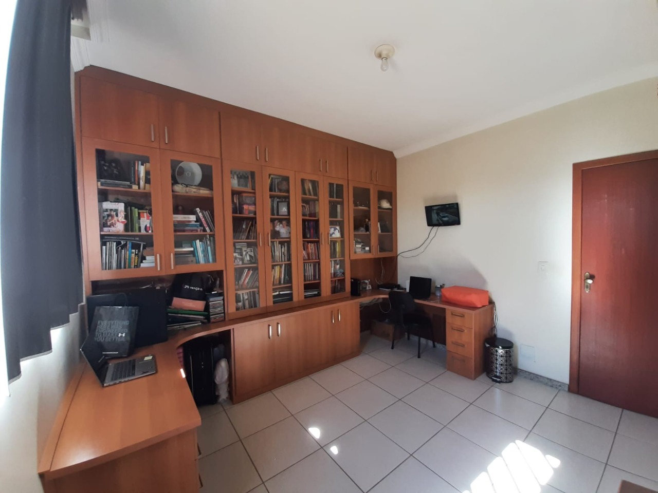 Casa à venda com 5 quartos, 408m² - Foto 18