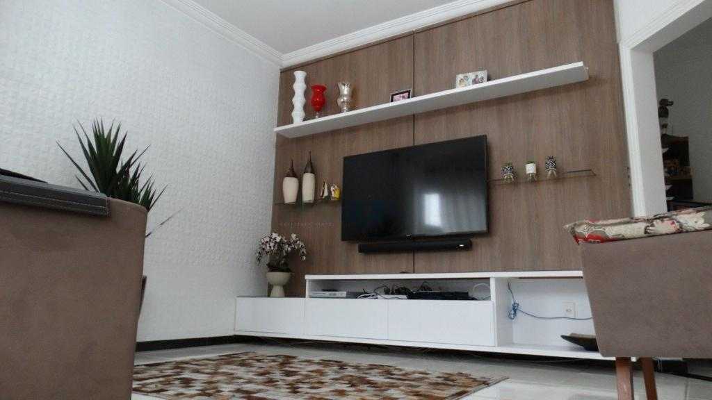 Casa à venda com 3 quartos, 210m² - Foto 2