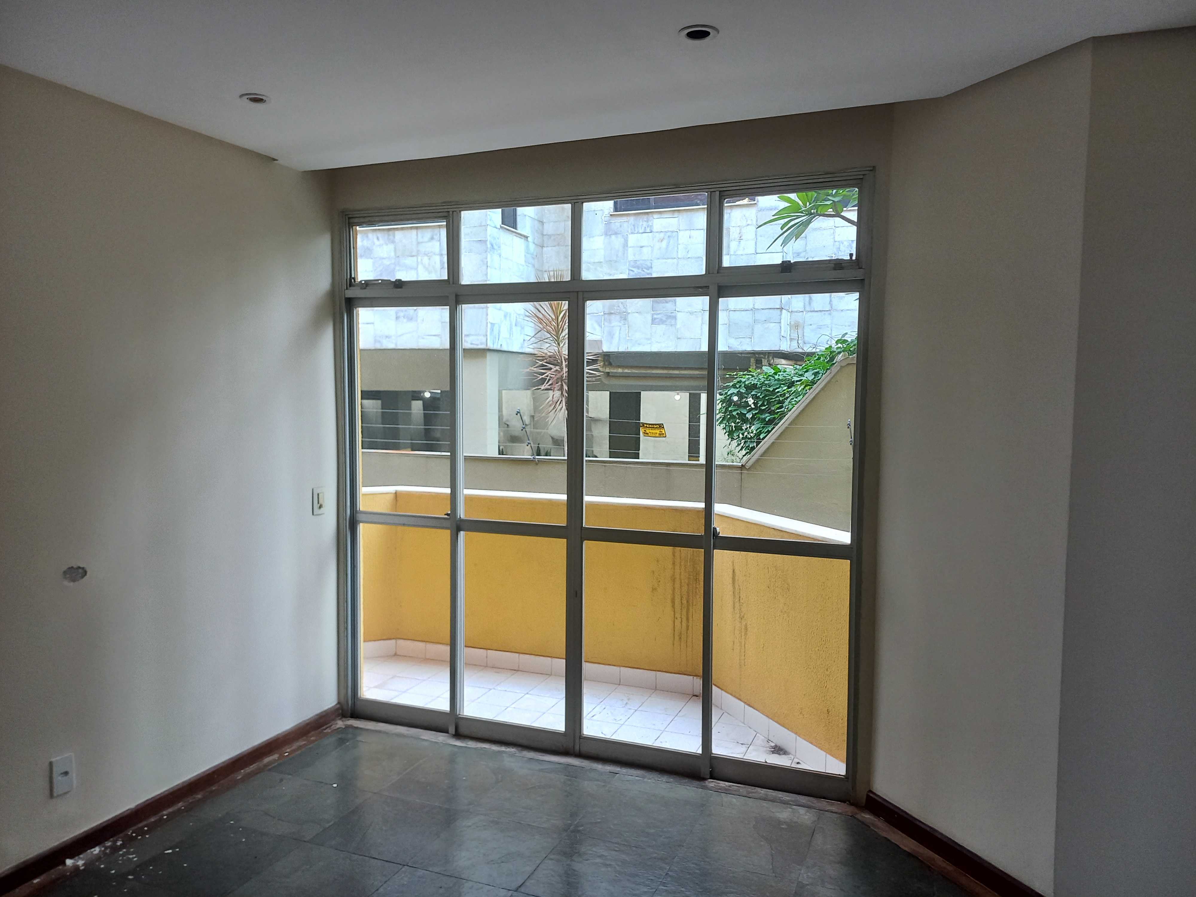 Apartamento à venda com 3 quartos, 70m² - Foto 1