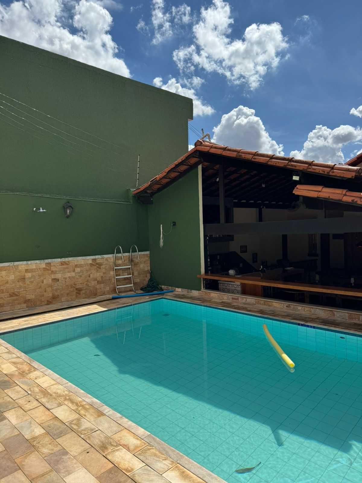 Casa à venda com 6 quartos, 250m² - Foto 12