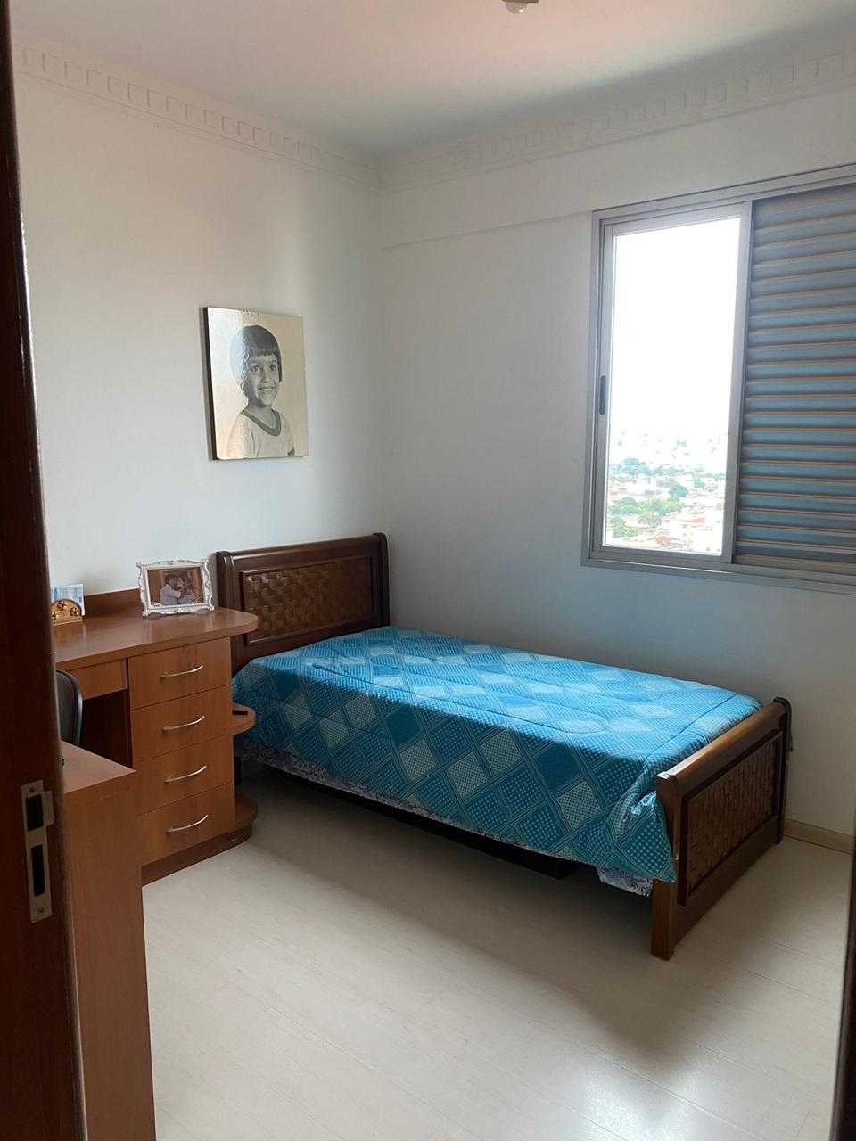 Apartamento à venda com 4 quartos, 140m² - Foto 7