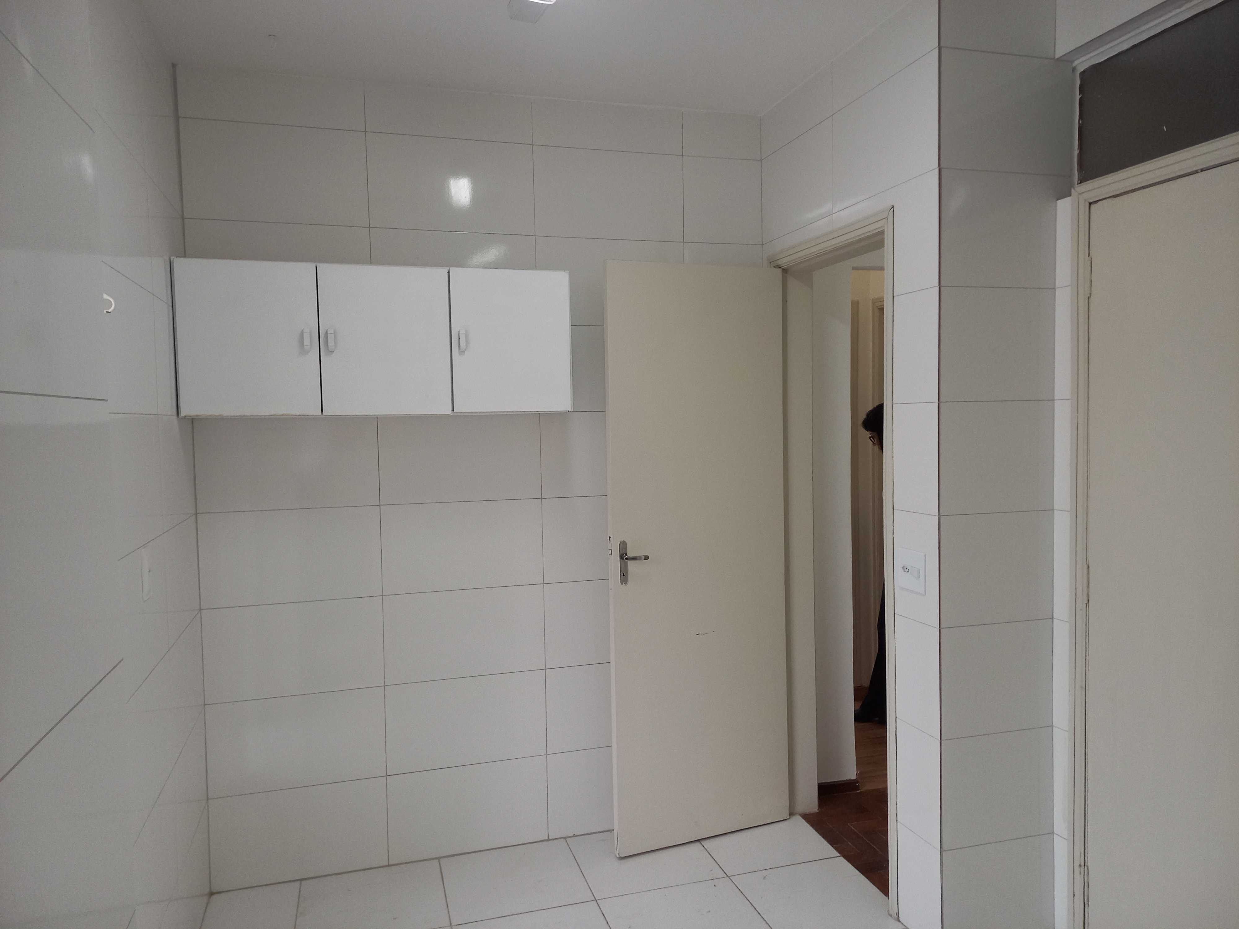 Apartamento à venda com 2 quartos, 75m² - Foto 12