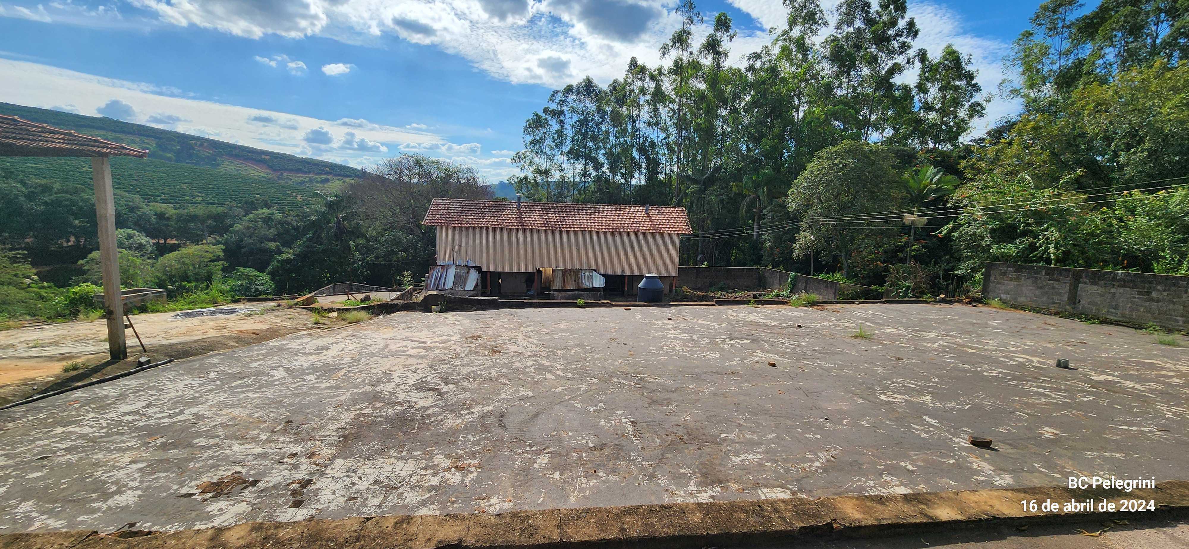 Chácara à venda com 4 quartos, 1140000m² - Foto 18