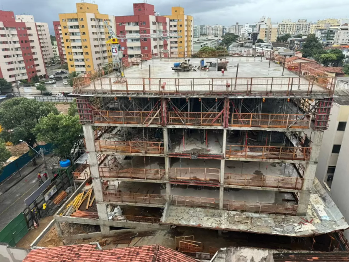 Apartamento à venda com 3 quartos, 87m² - Foto 3