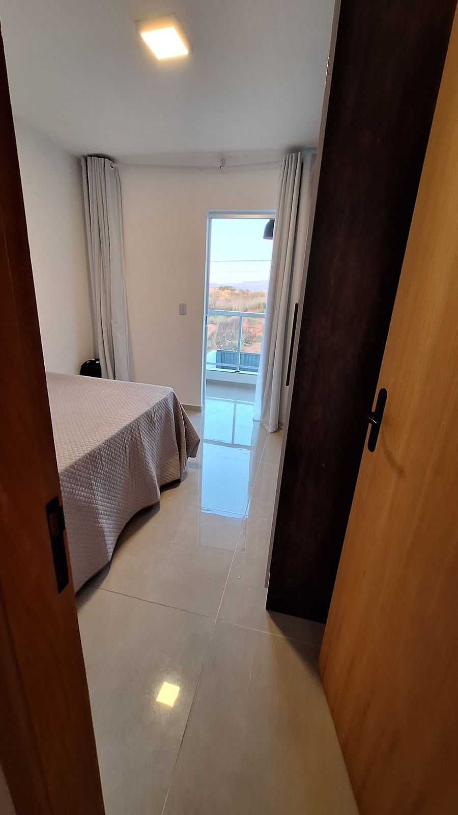 Casa à venda com 2 quartos, 79m² - Foto 5