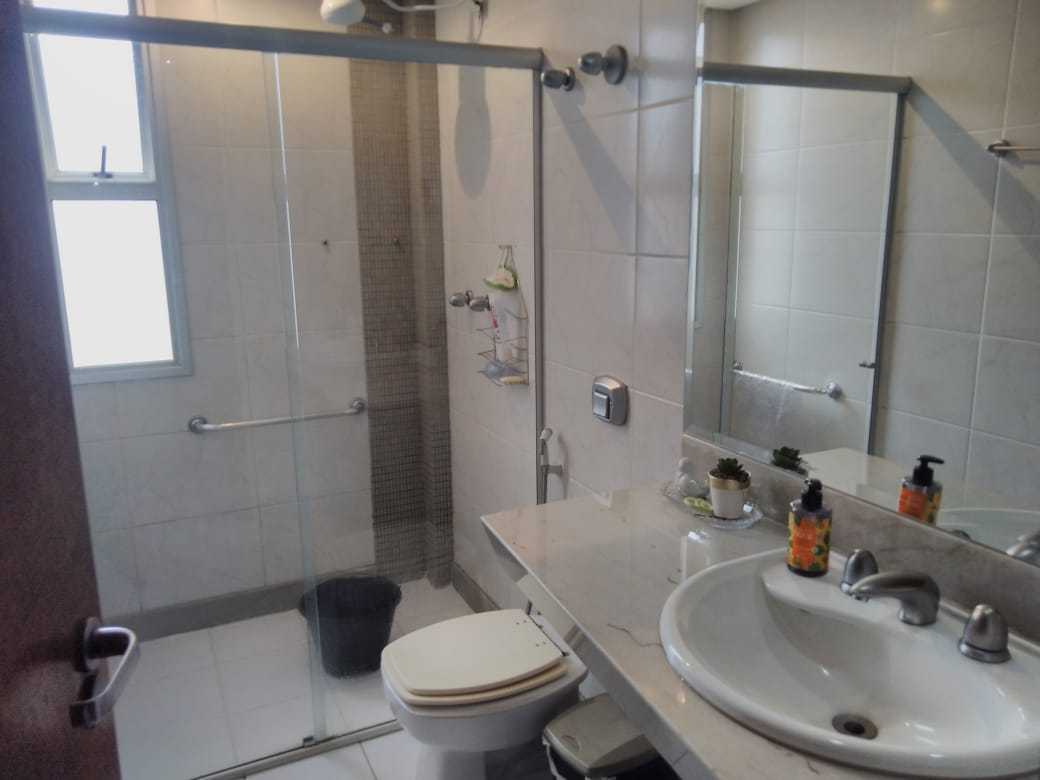 Apartamento à venda com 4 quartos, 140m² - Foto 2