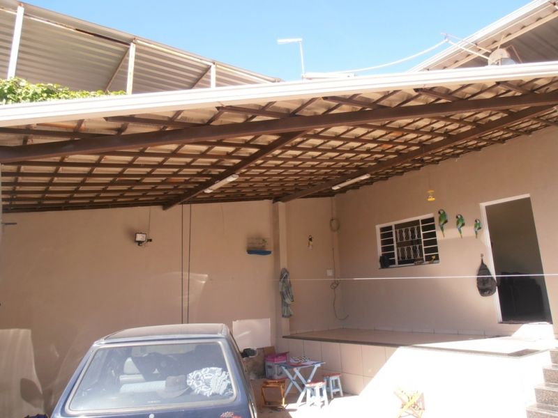 Casa à venda com 2 quartos, 80m² - Foto 2