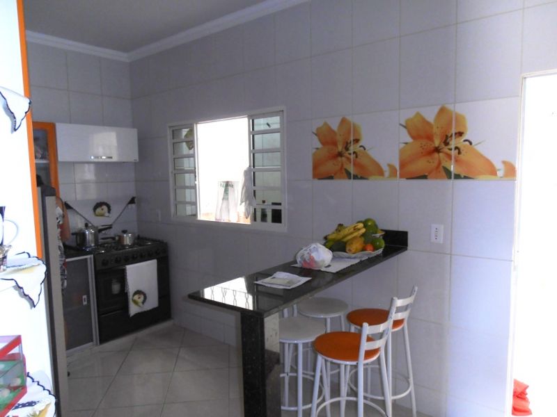 Casa à venda com 2 quartos, 80m² - Foto 9