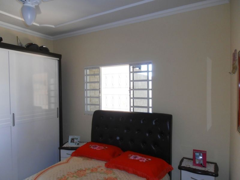 Casa à venda com 2 quartos, 80m² - Foto 19