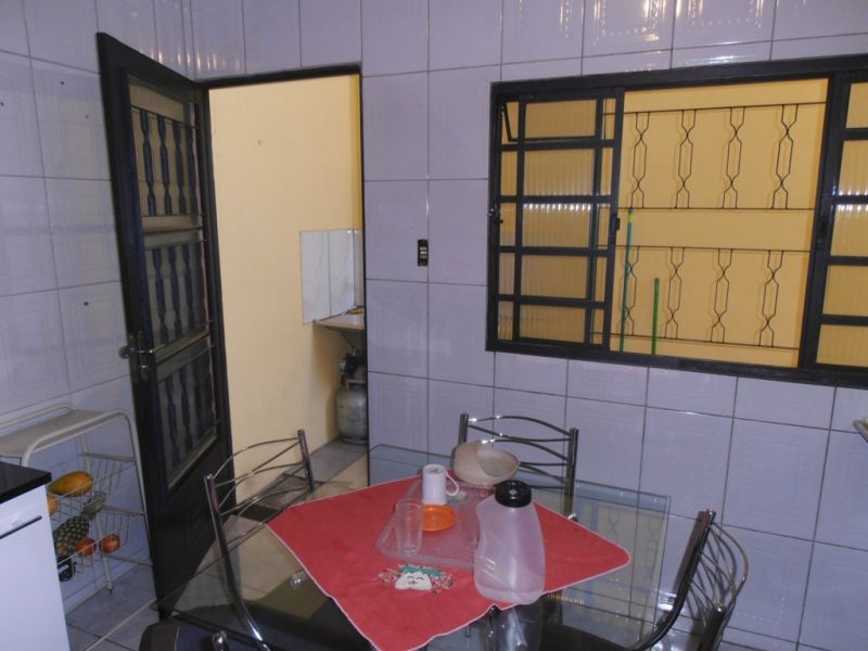 Casa à venda com 3 quartos, 100m² - Foto 16