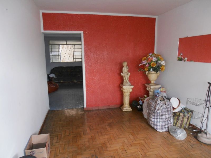 Casa à venda com 4 quartos, 150m² - Foto 1