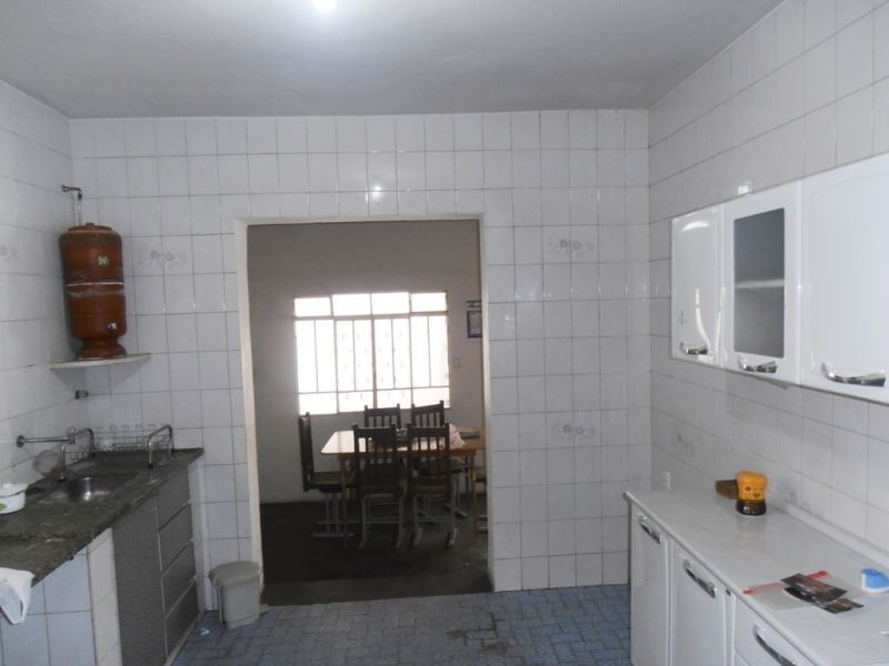 Casa à venda com 4 quartos, 150m² - Foto 14