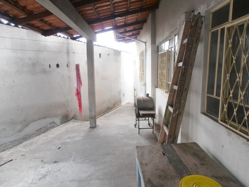 Casa à venda com 4 quartos, 150m² - Foto 19