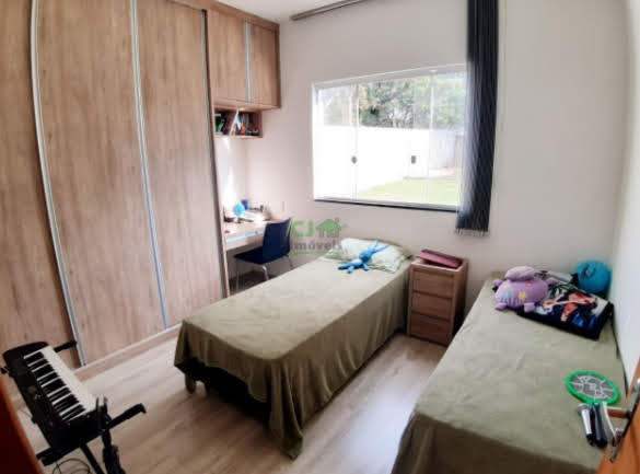 Casa à venda com 3 quartos, 1000m² - Foto 17