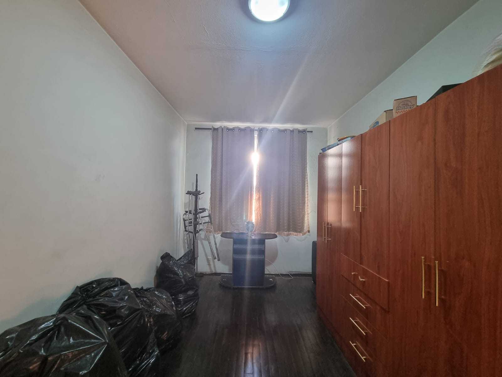 Casa à venda com 5 quartos, 240m² - Foto 25