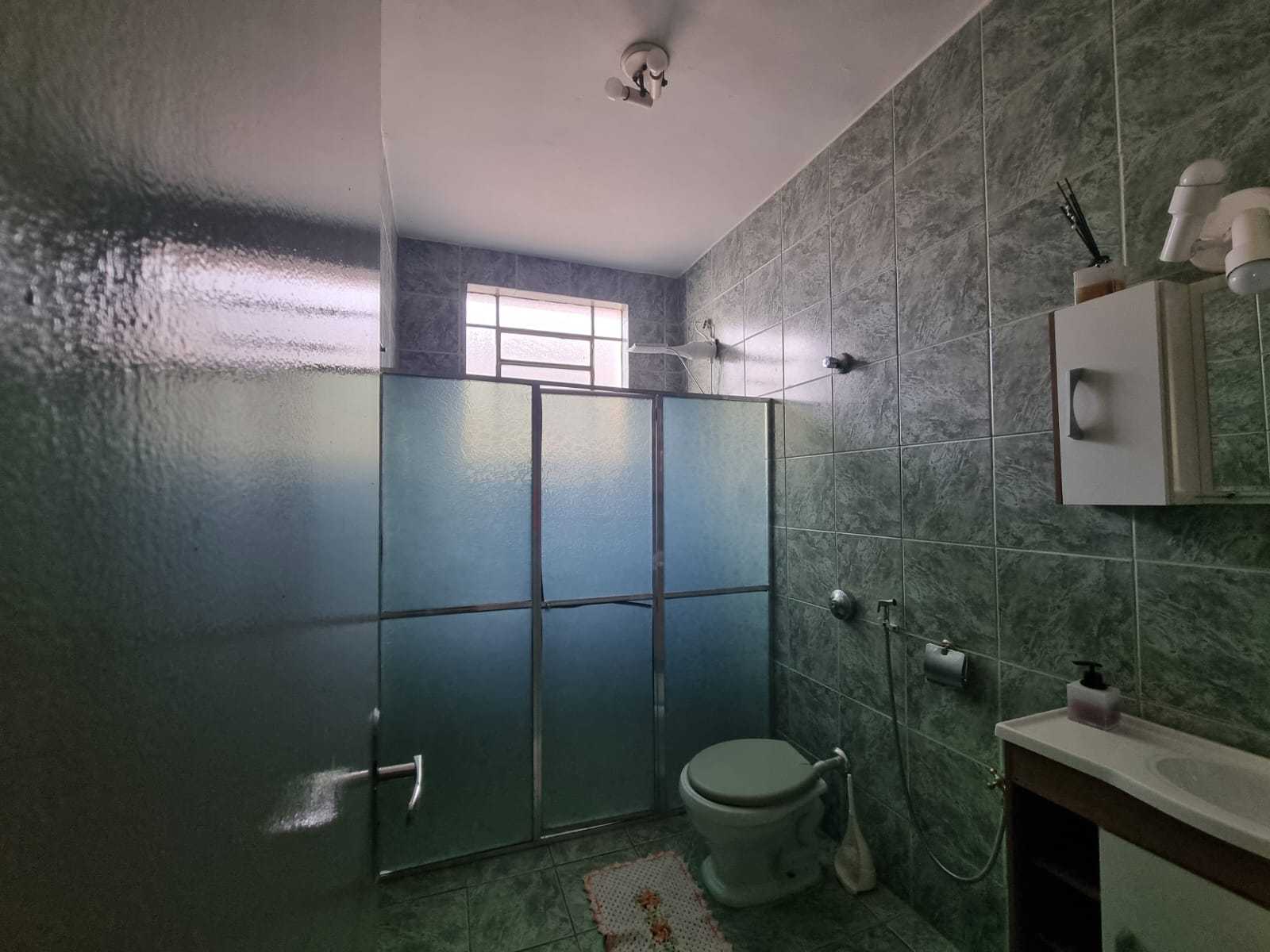 Casa à venda com 5 quartos, 240m² - Foto 17