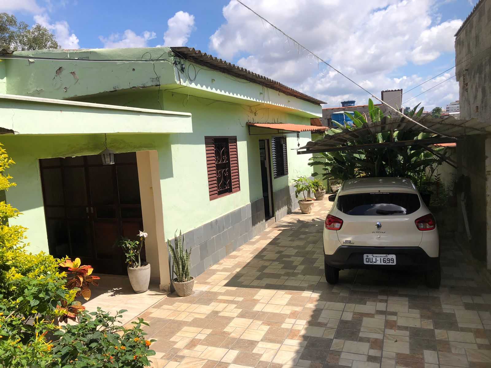 Casa à venda com 3 quartos, 360m² - Foto 2