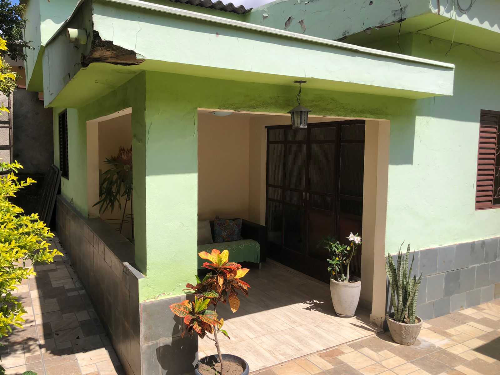 Casa à venda com 3 quartos, 360m² - Foto 3