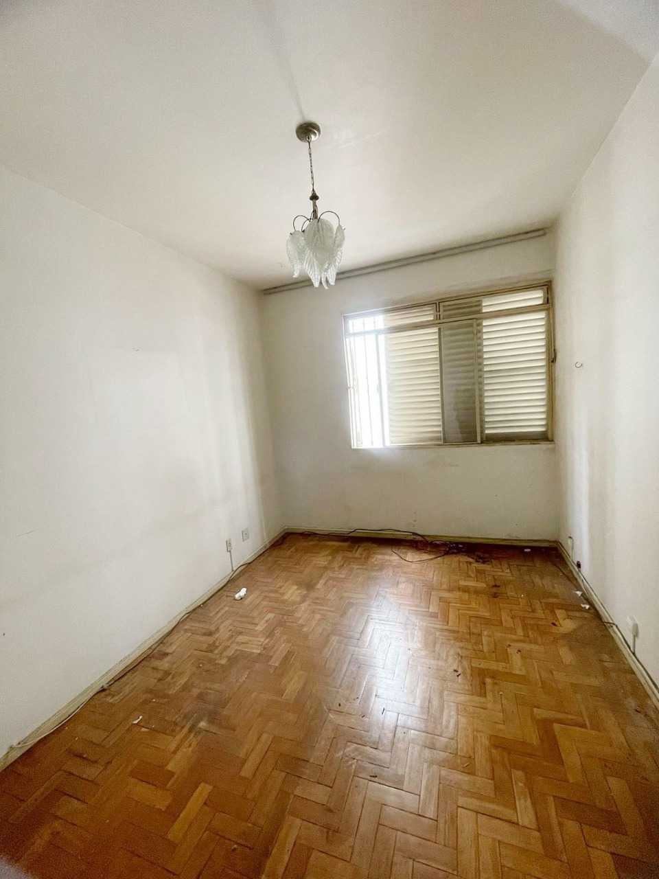 Apartamento à venda com 2 quartos, 70m² - Foto 3