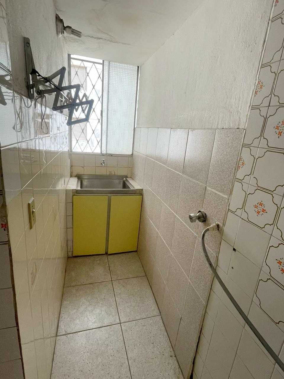 Apartamento à venda com 2 quartos, 70m² - Foto 14