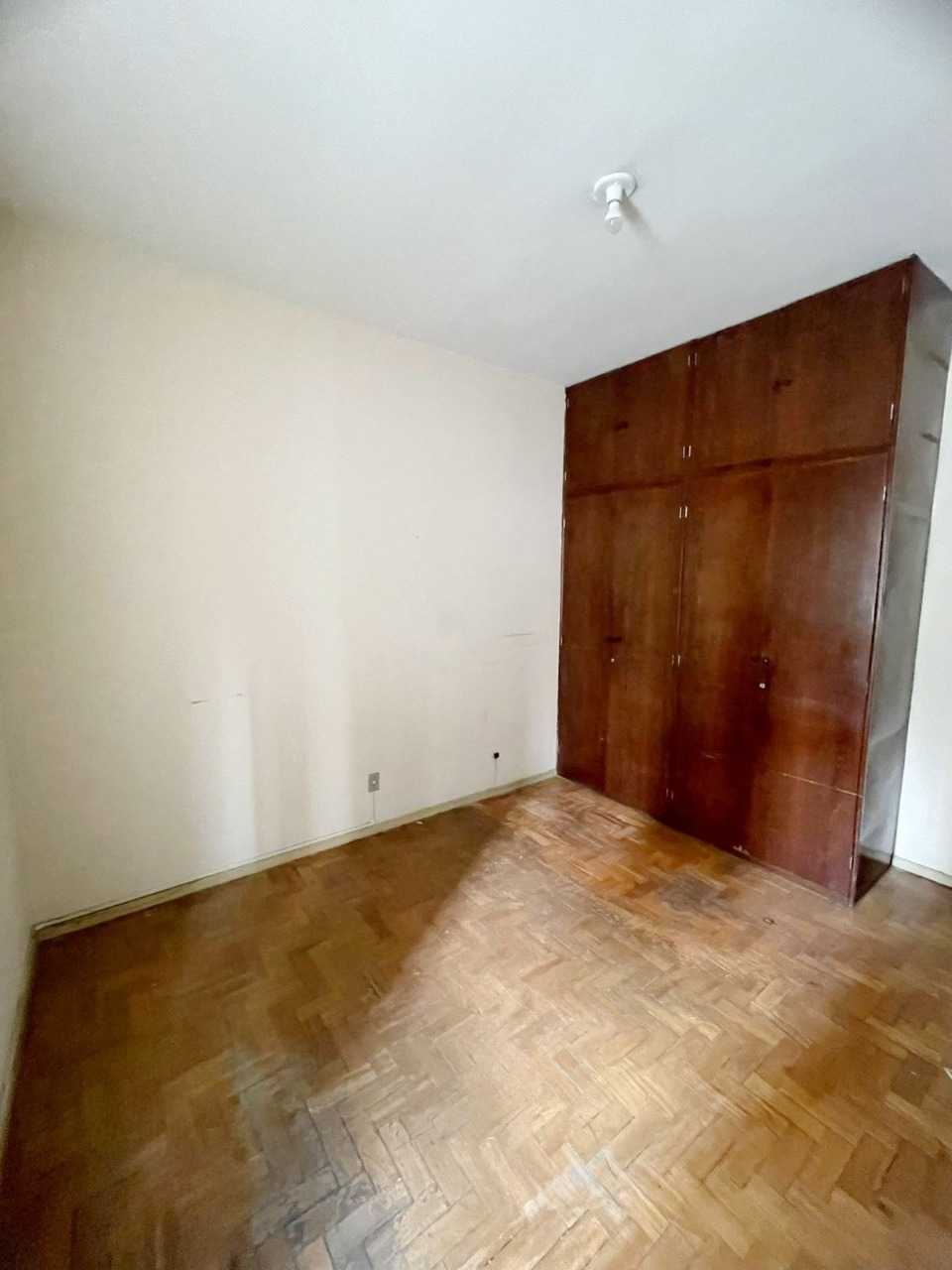 Apartamento à venda com 2 quartos, 70m² - Foto 5